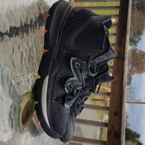 Teen Boy's/Men's Kyrie 5 Hightop Basketball shoes